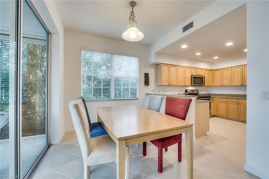 16580 Crownsbury WAY 102-13