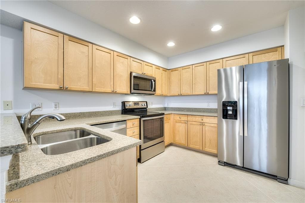 16580 Crownsbury WAY 102-16