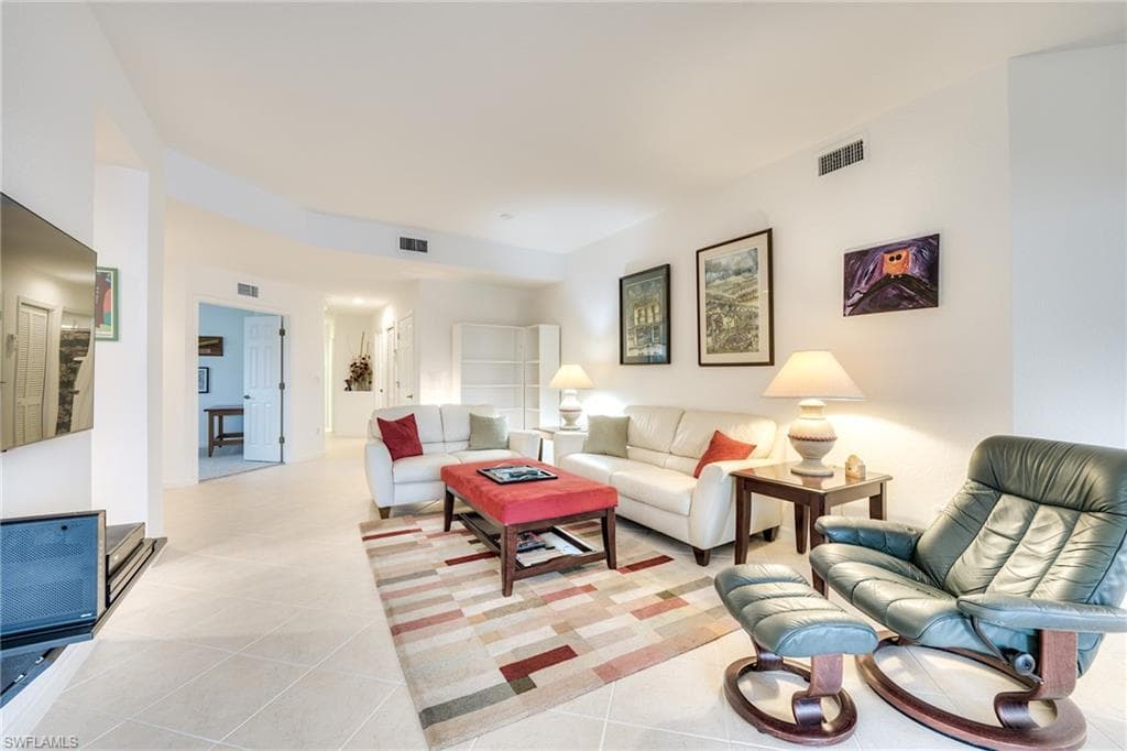 16580 Crownsbury WAY 102-10