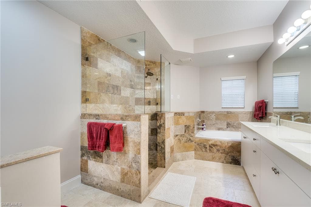 16580 Crownsbury WAY 102-18