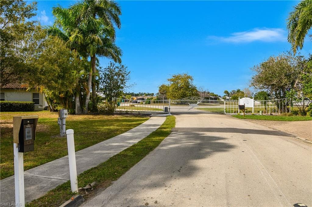 4017 Skyway DR-23
