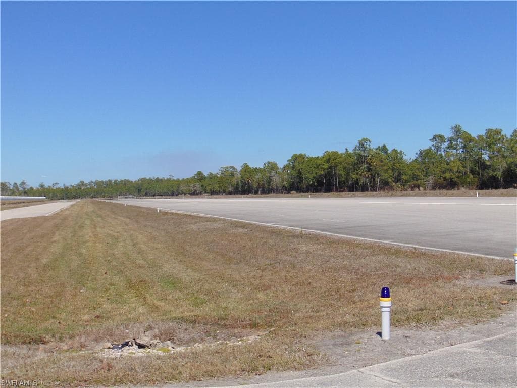 4017 Skyway DR-22