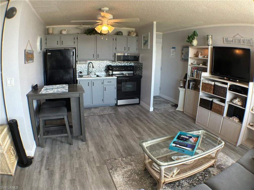 7330 Estero BLVD 508-11