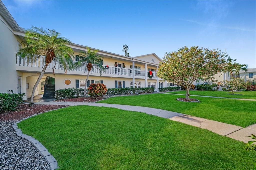 13540 Stratford Place CIR 202-22