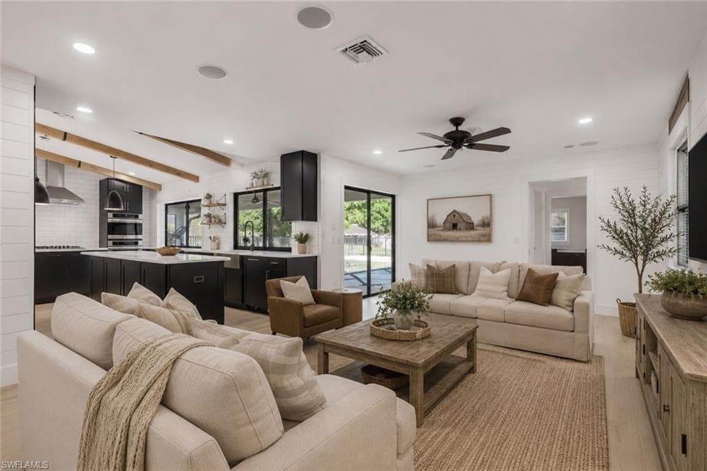 10450 Windsor WAY-5