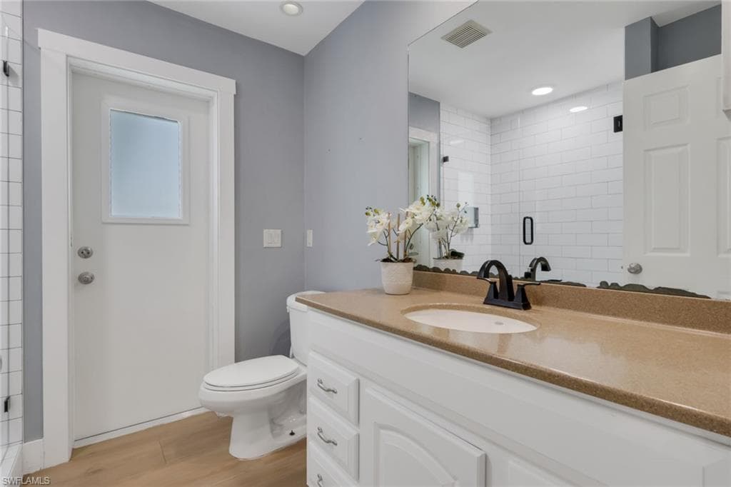 10450 Windsor WAY-35