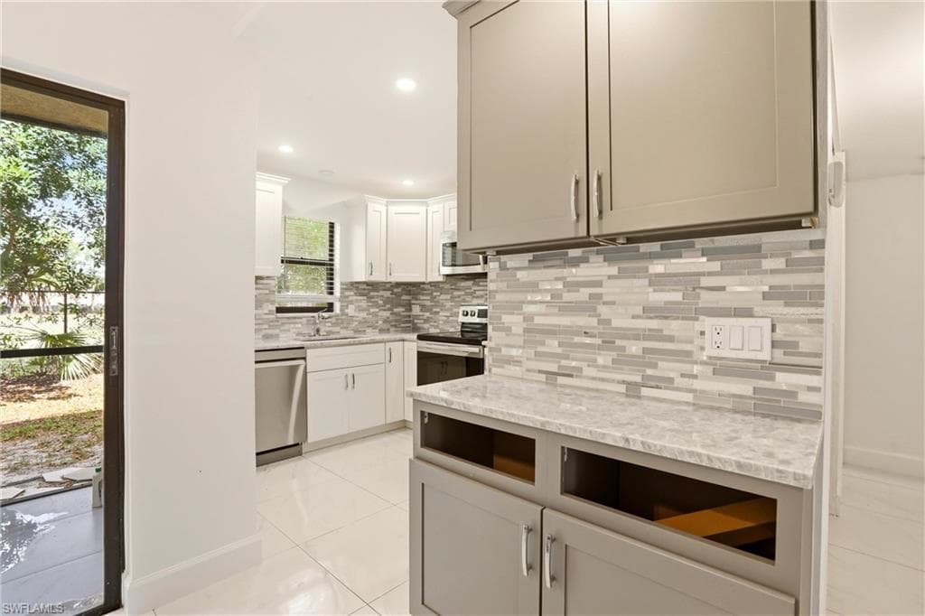 1450 GREEN VALLEY CIR 502-4