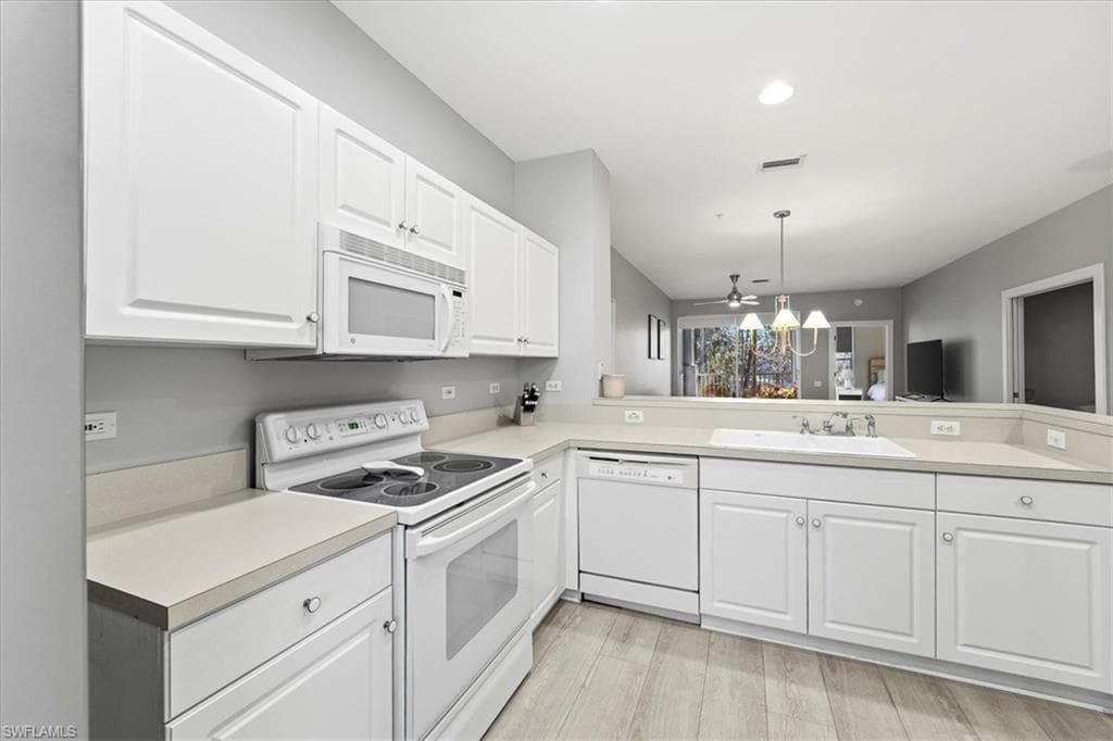 8259 Parkstone PL 8202-10