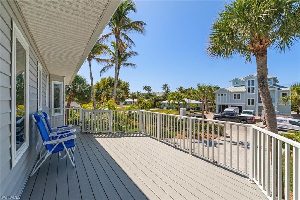 1360 Jamaica DR-26