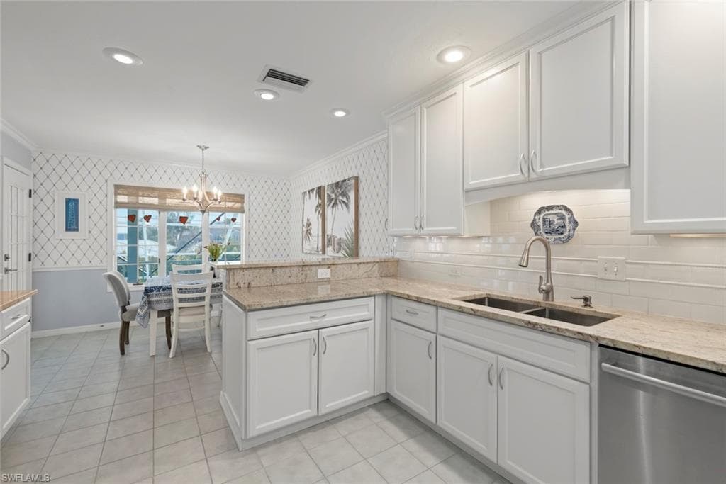 1360 Jamaica DR-32