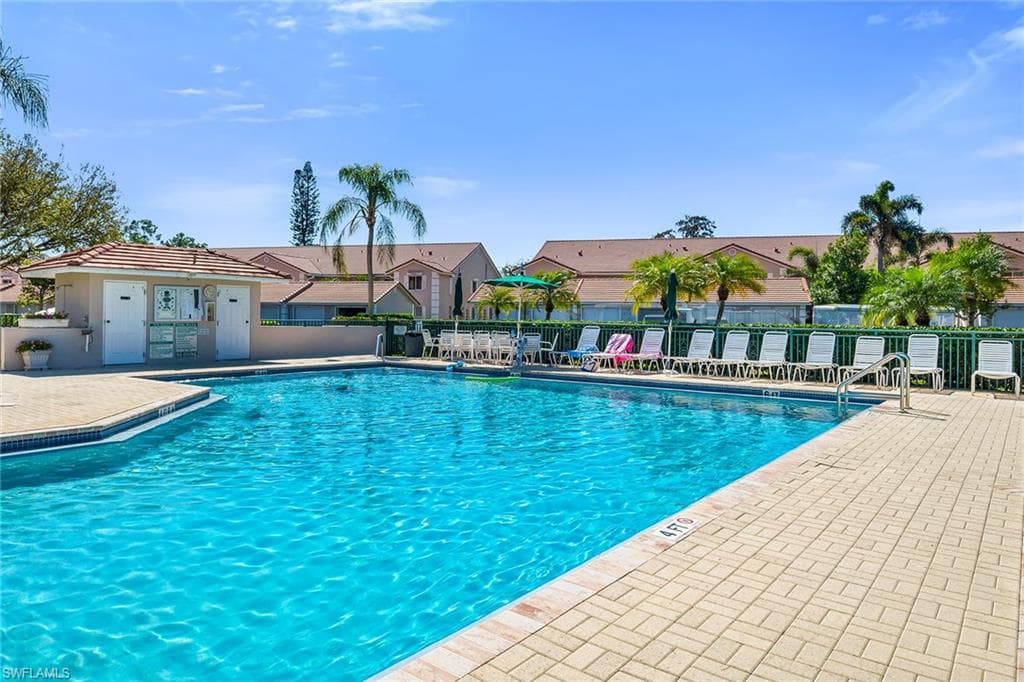 7025 Dennis CIR G202-27