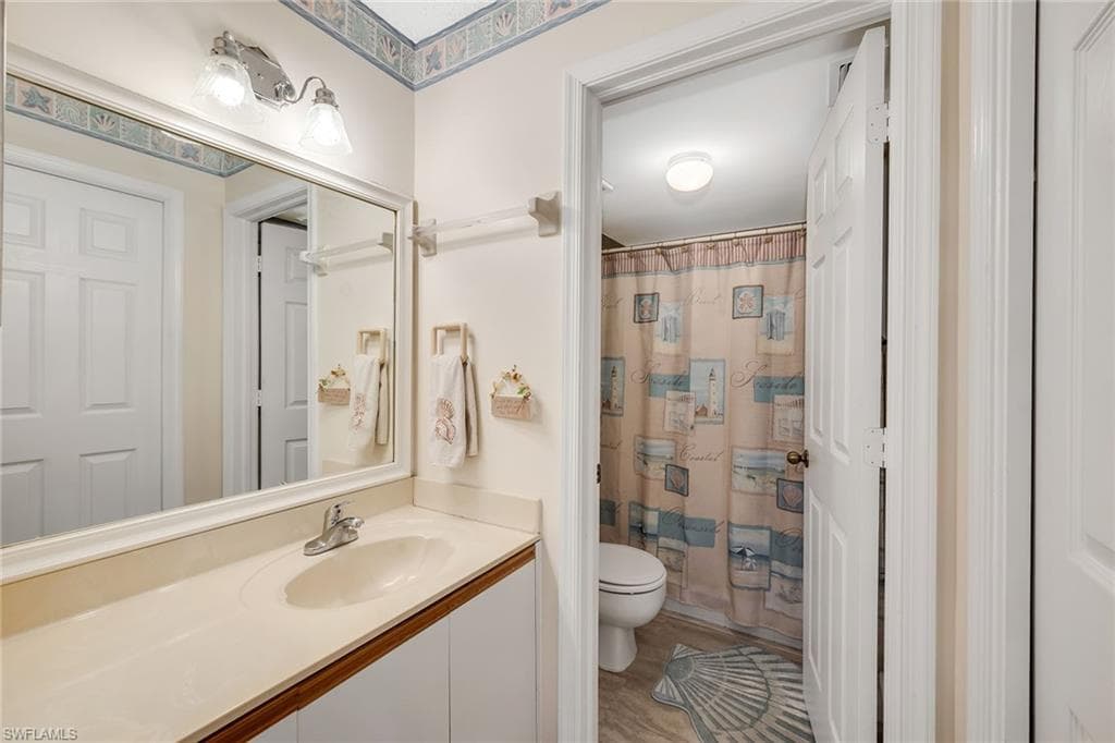 7025 Dennis CIR G202-17
