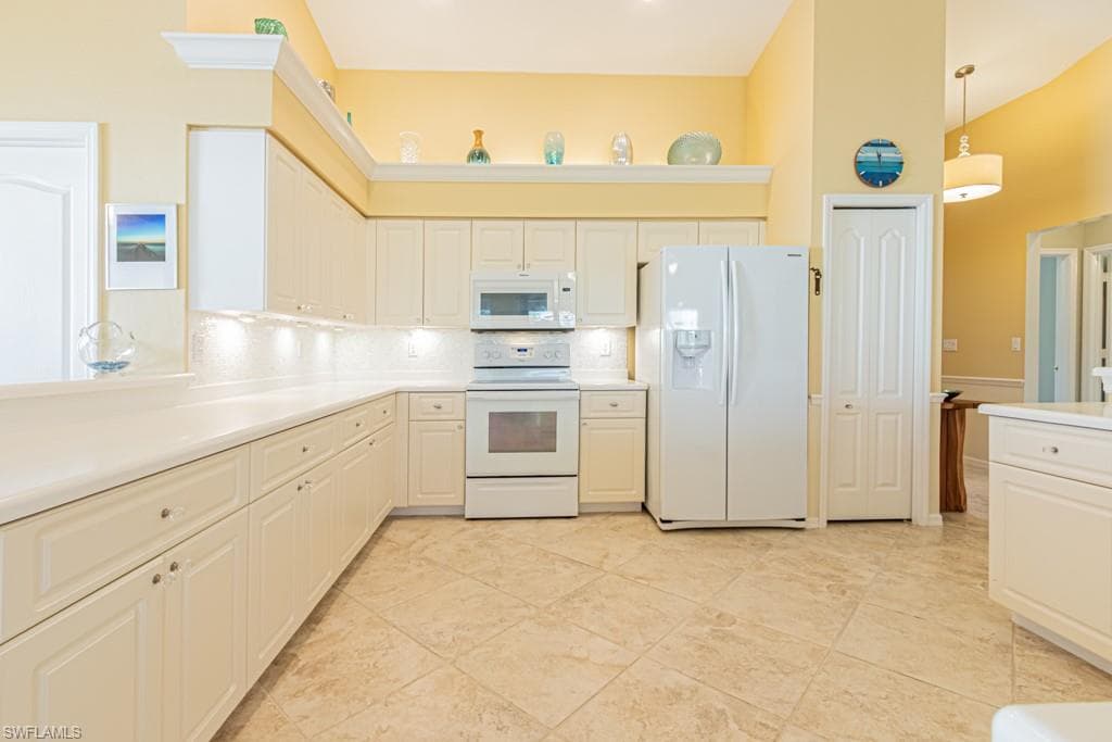 2256 Heritage Greens DR-9