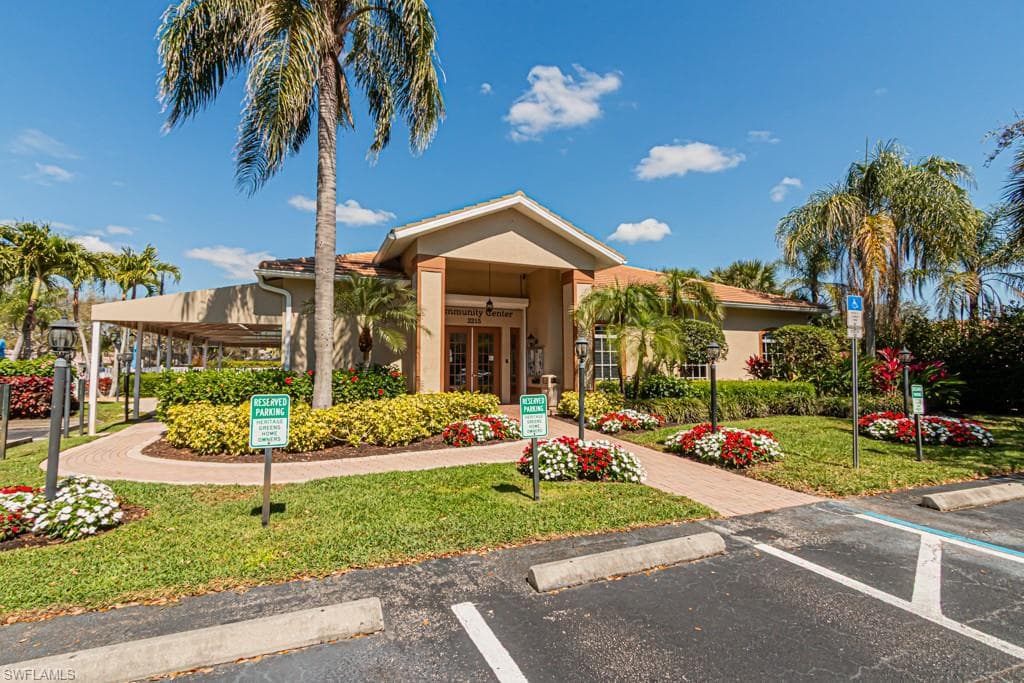 2256 Heritage Greens DR-44