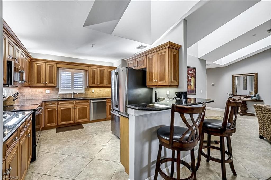 760 Waterford DR 303-3