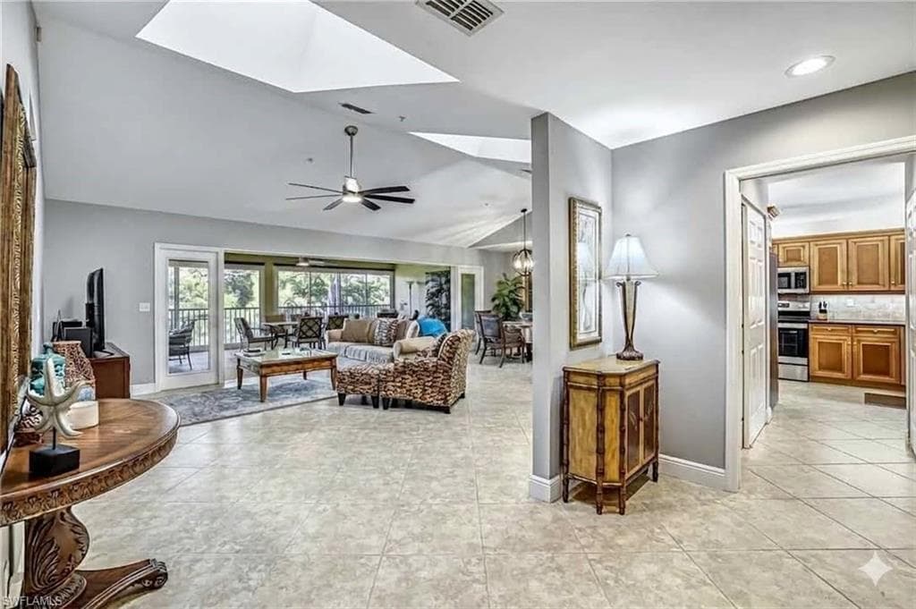 760 Waterford DR 303-1