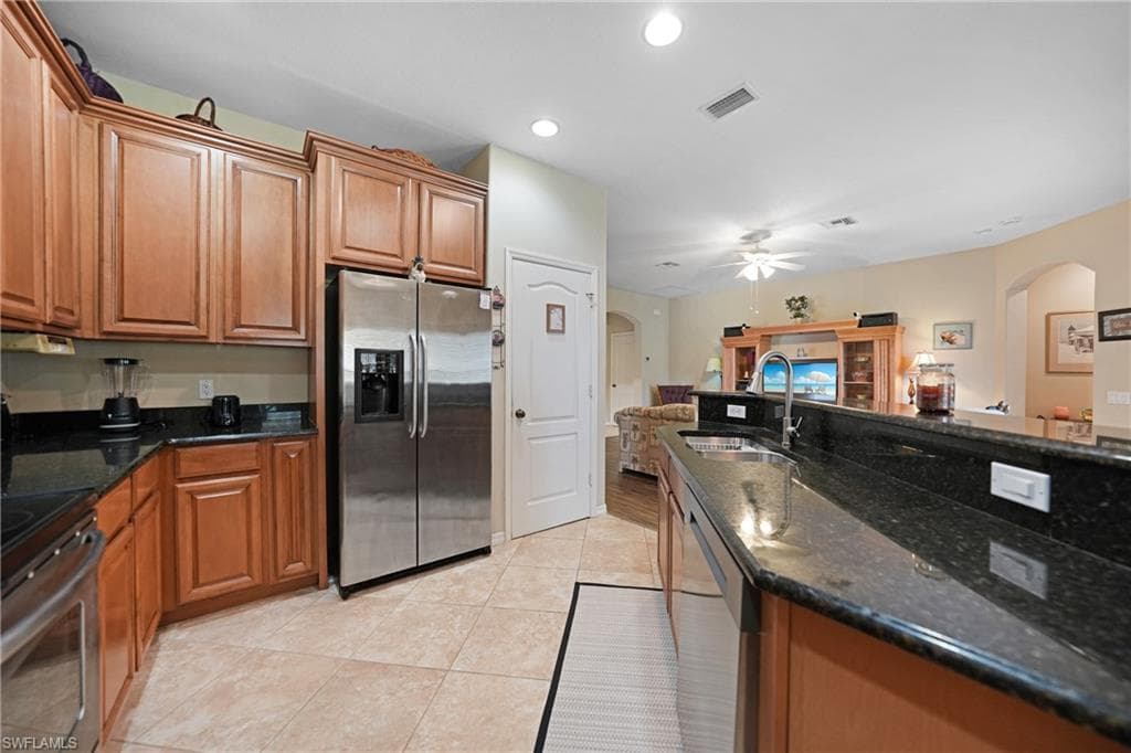 2454 Blackburn CIR-5