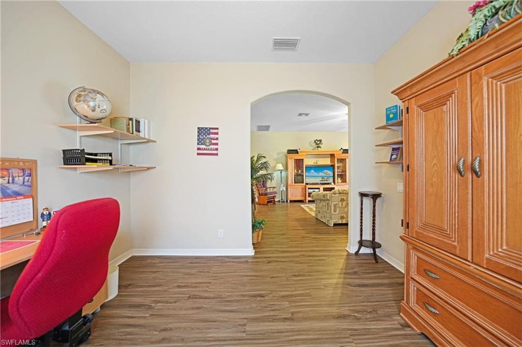 2454 Blackburn CIR-24