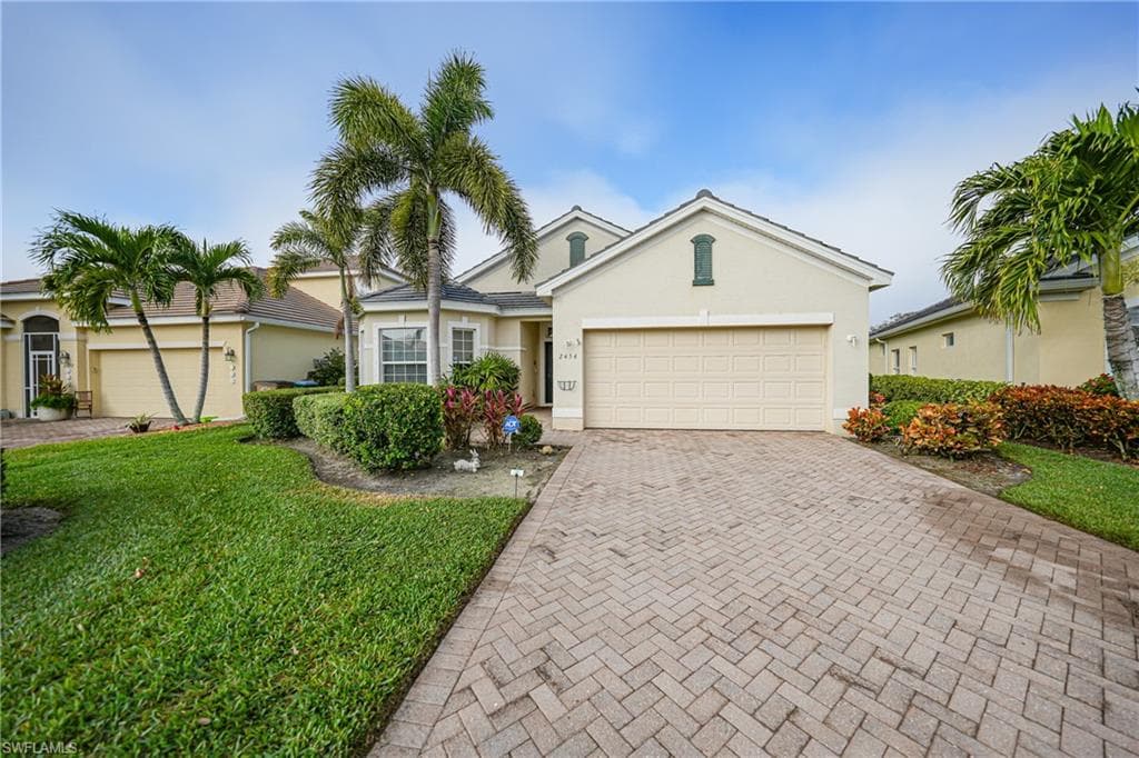 2454 Blackburn CIR-29
