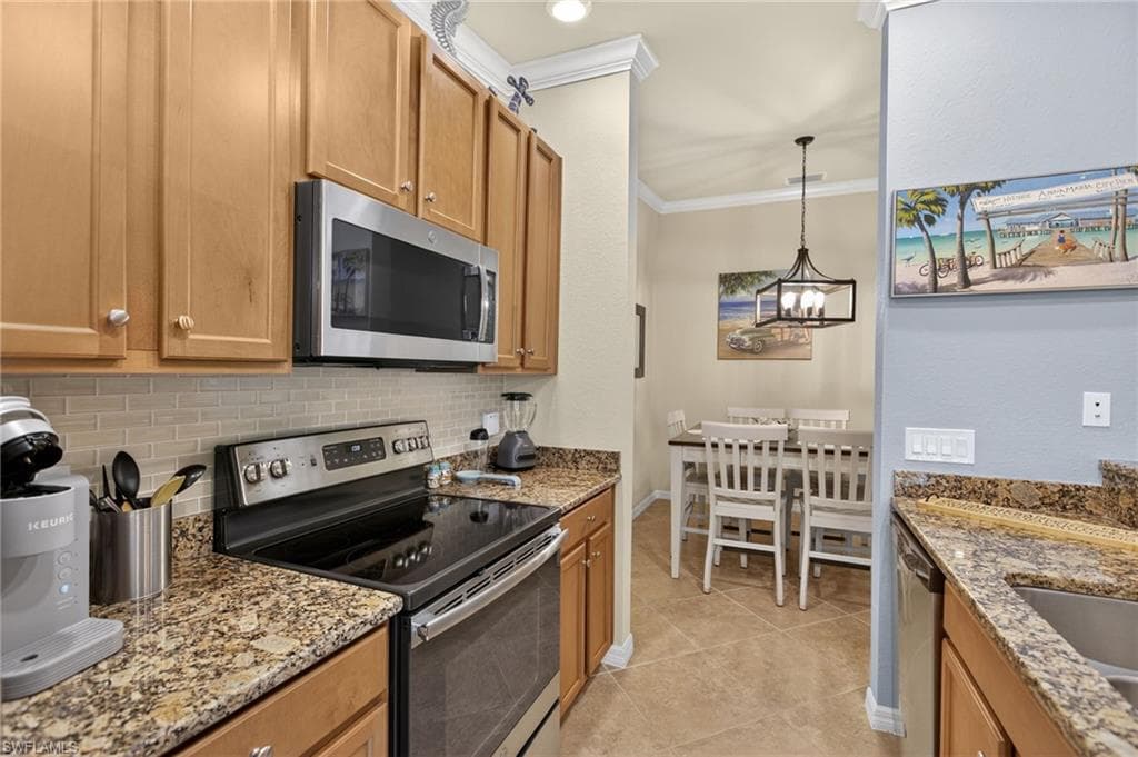 13671 Julias WAY 1225-13