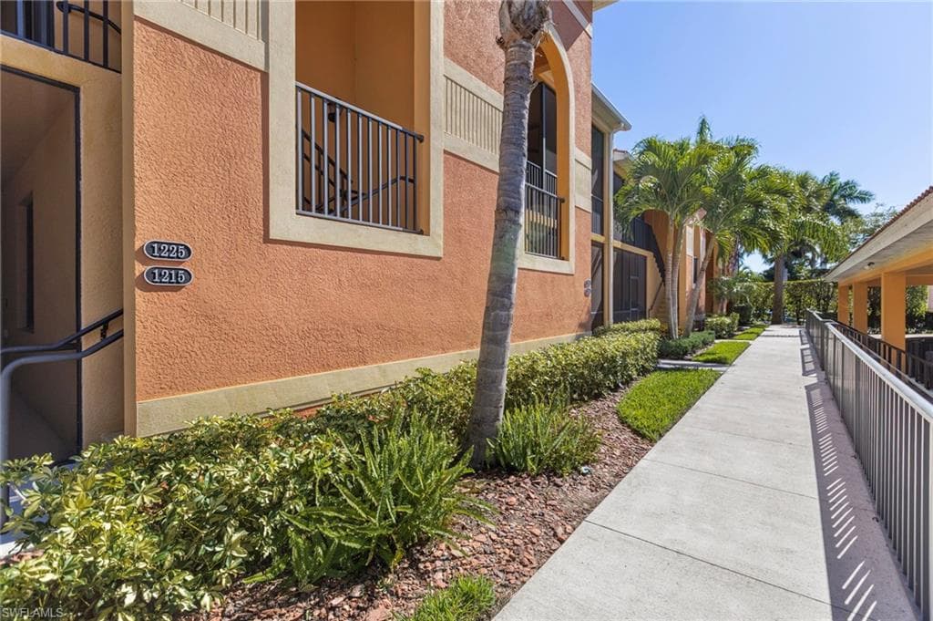 13671 Julias WAY 1225-3