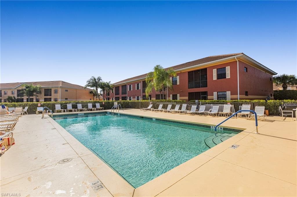 13671 Julias WAY 1225-30