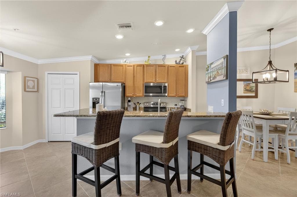 13671 Julias WAY 1225-10