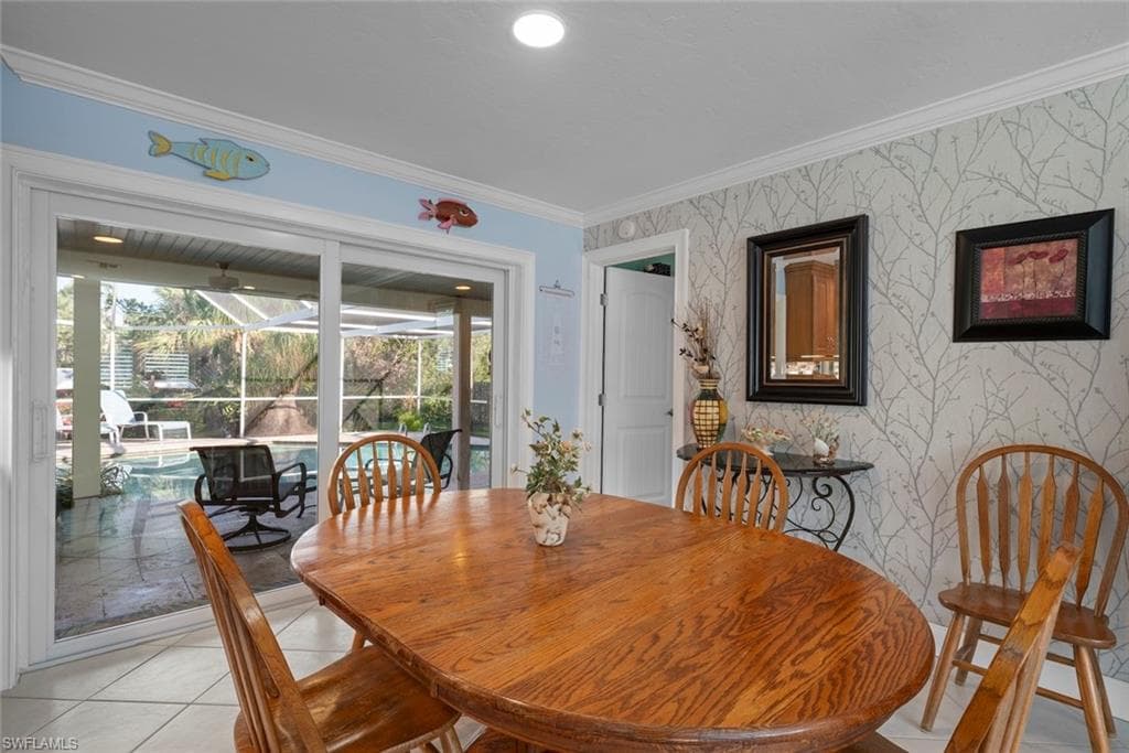 1056 S Yachtsman DR-6