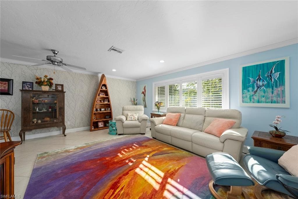 1056 S Yachtsman DR-5