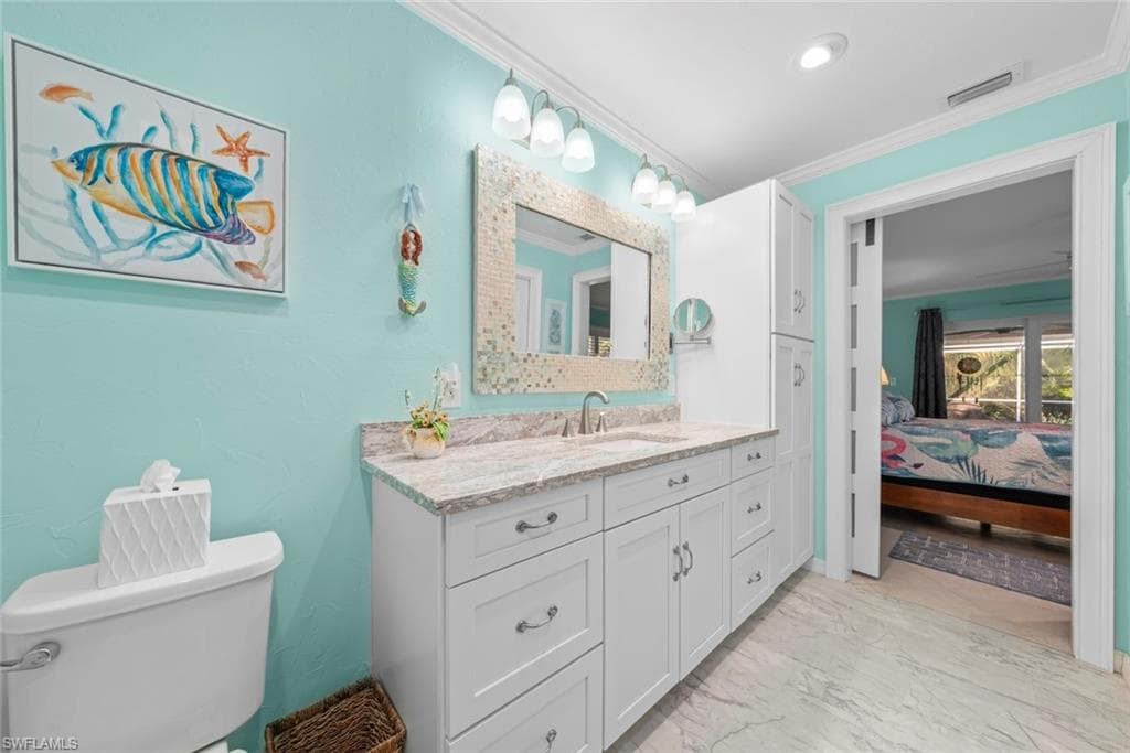 1056 S Yachtsman DR-14