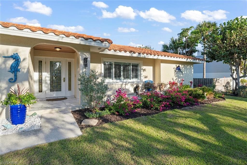 1056 S Yachtsman DR-25