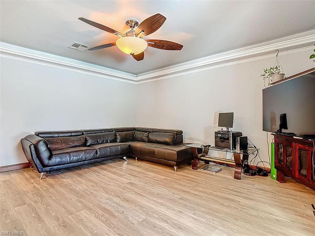 14991 Savannah DR-11