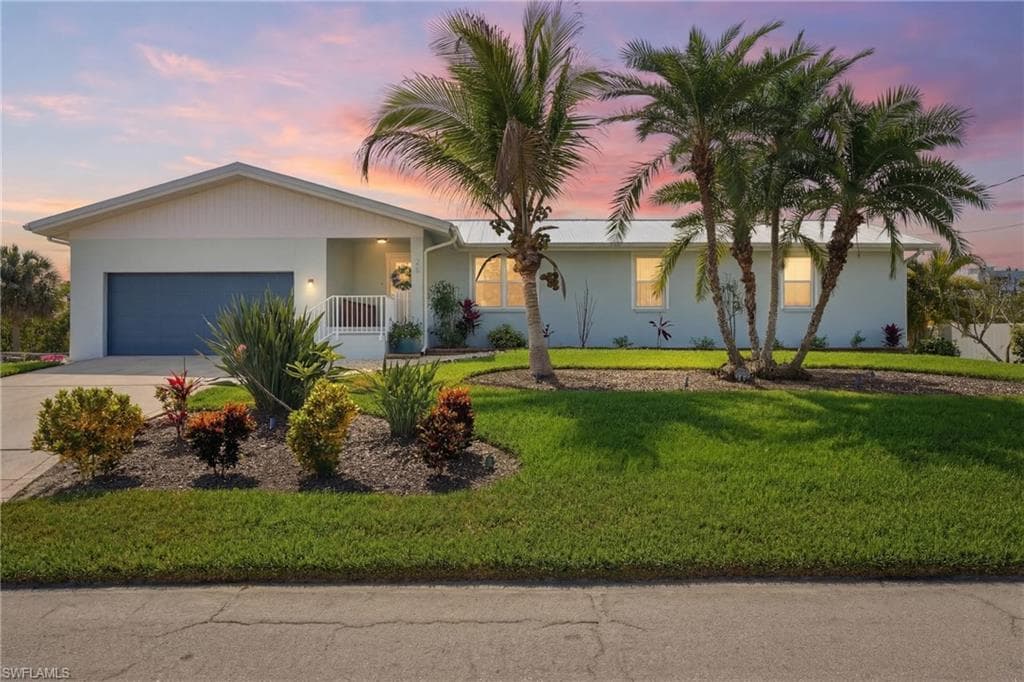26 Fairview BLVD-2