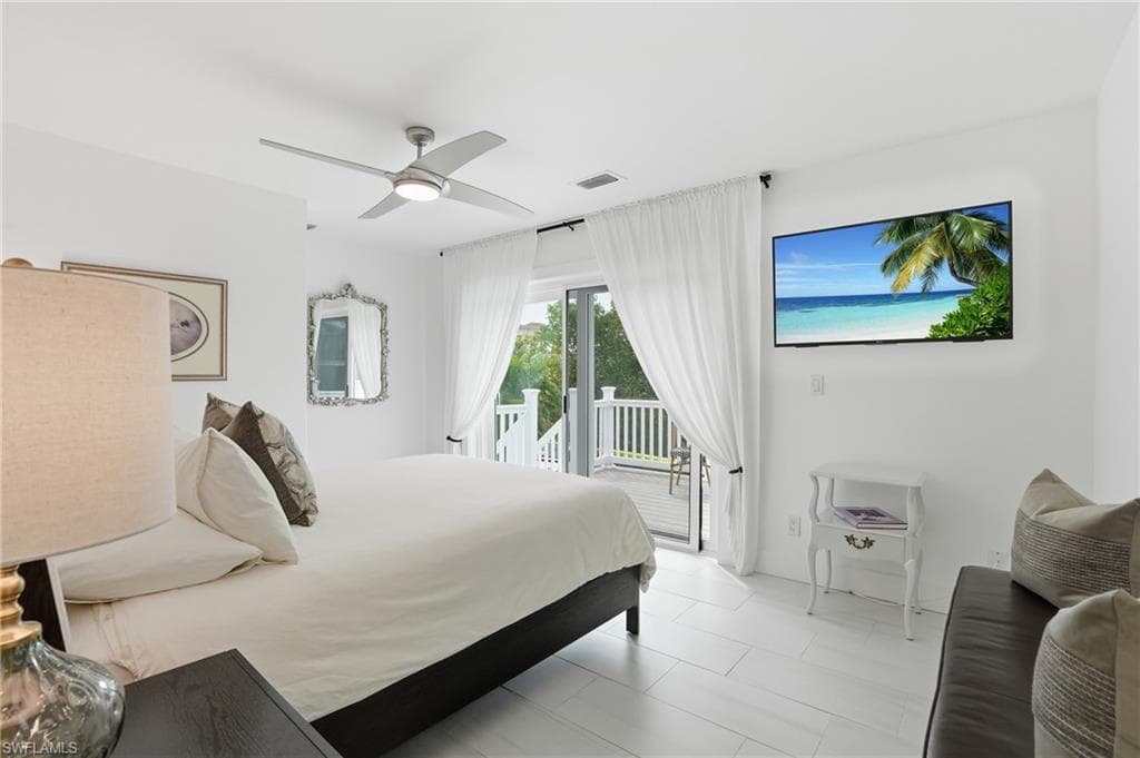 26 Fairview BLVD-20