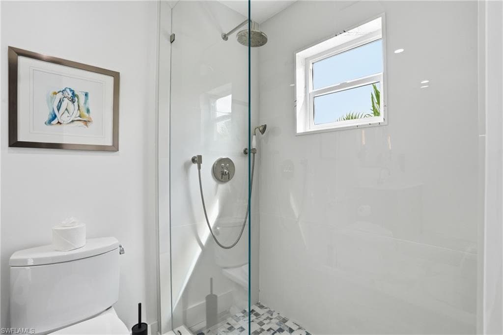 26 Fairview BLVD-24