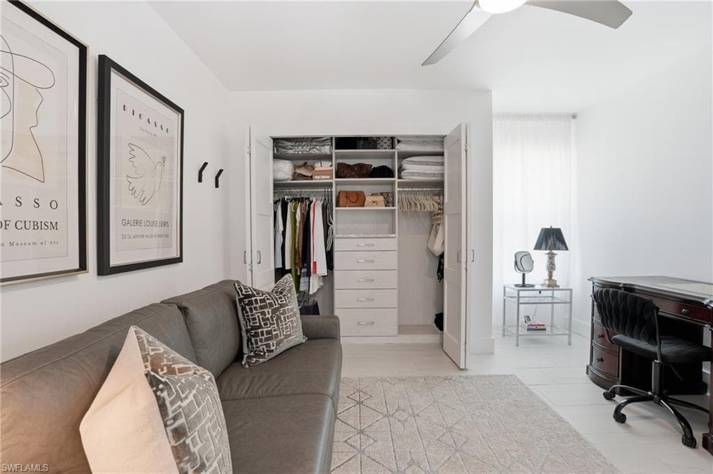 26 Fairview BLVD-31