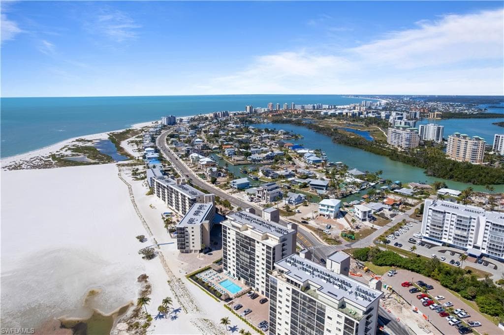 8400 Estero BLVD 303-26