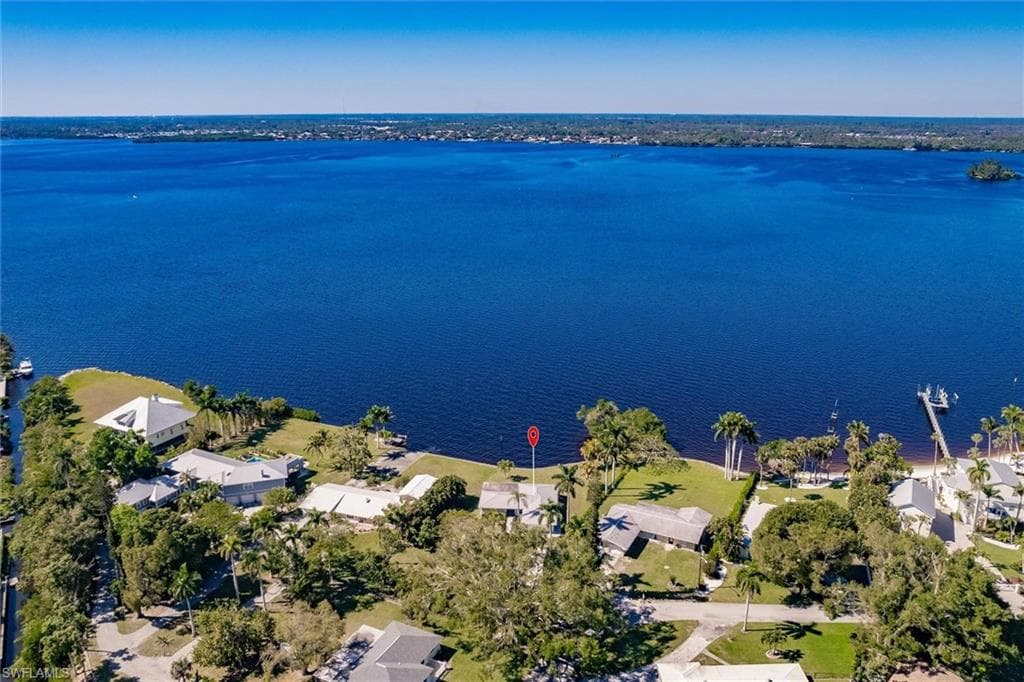 138 Riverview RD-43