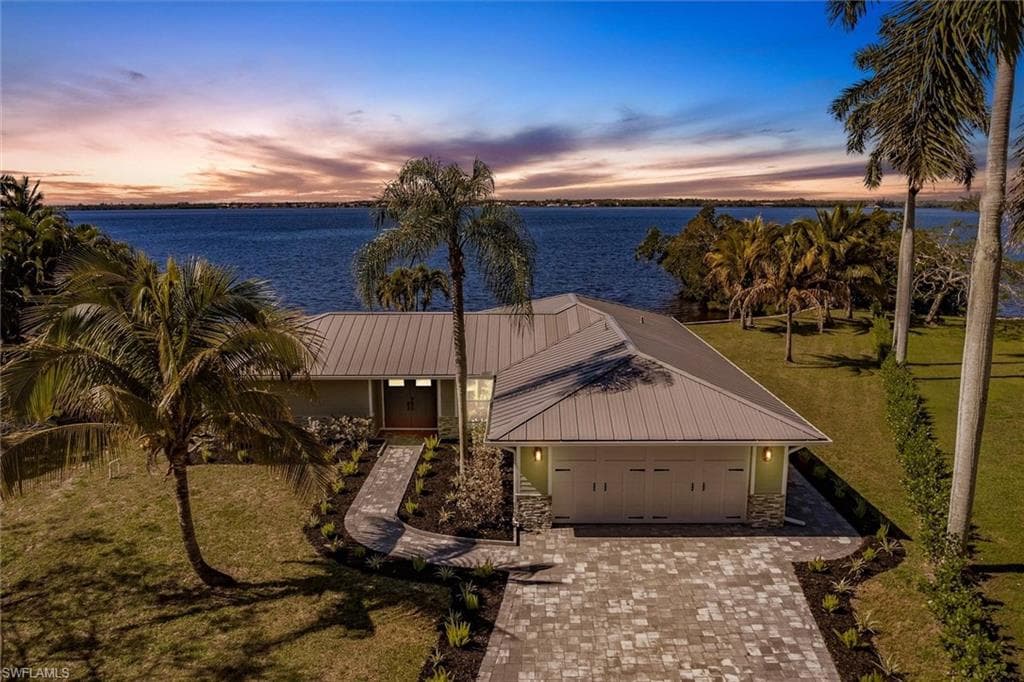 138 Riverview RD-48