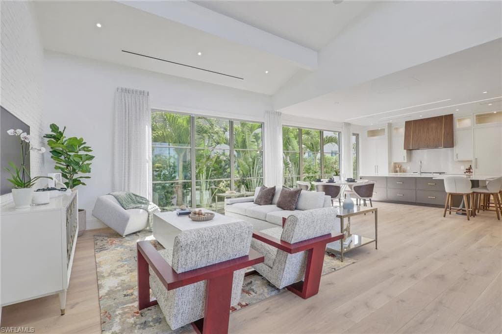 3724 Grove CIR-11