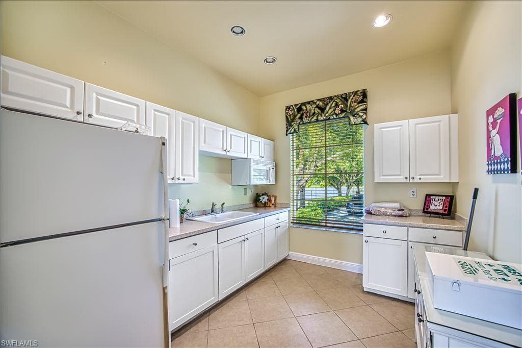 20021 Sanibel View CIR 101-43
