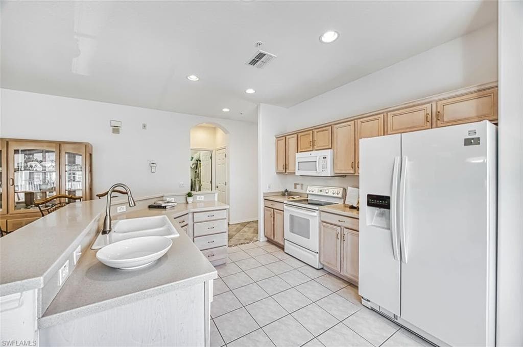 20021 Sanibel View CIR 101-15