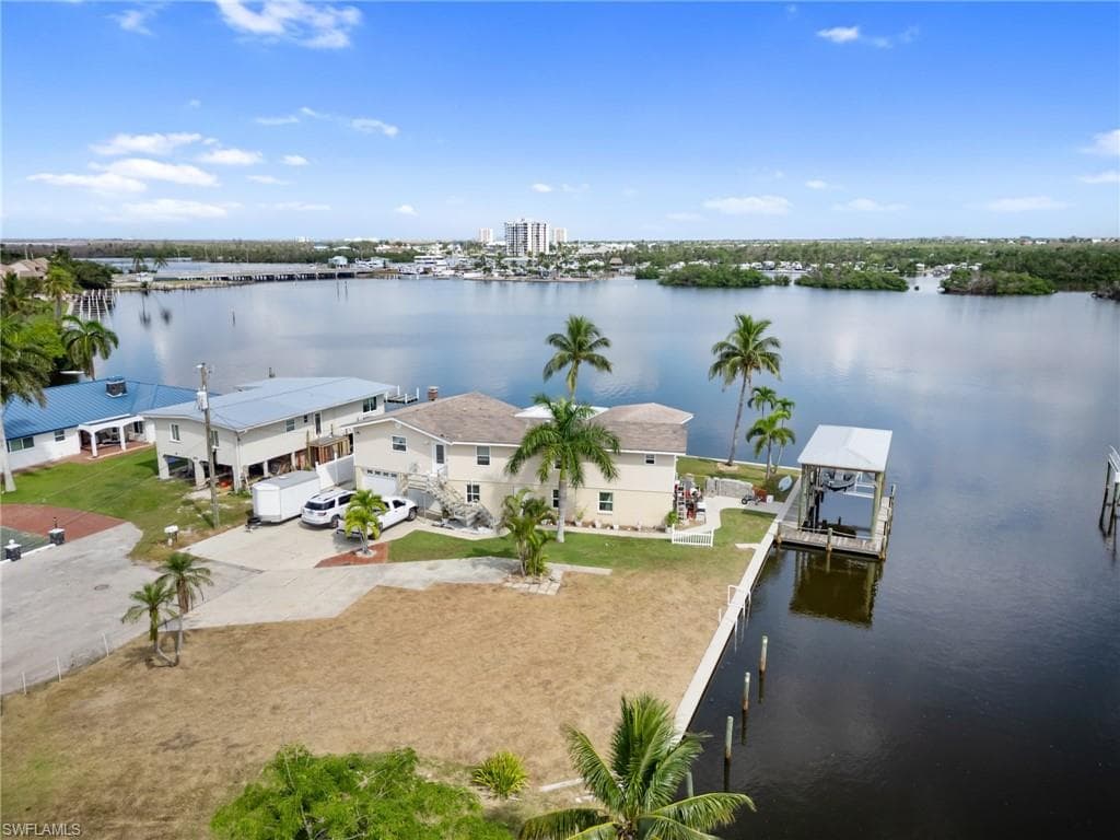 870 Oak ST-5