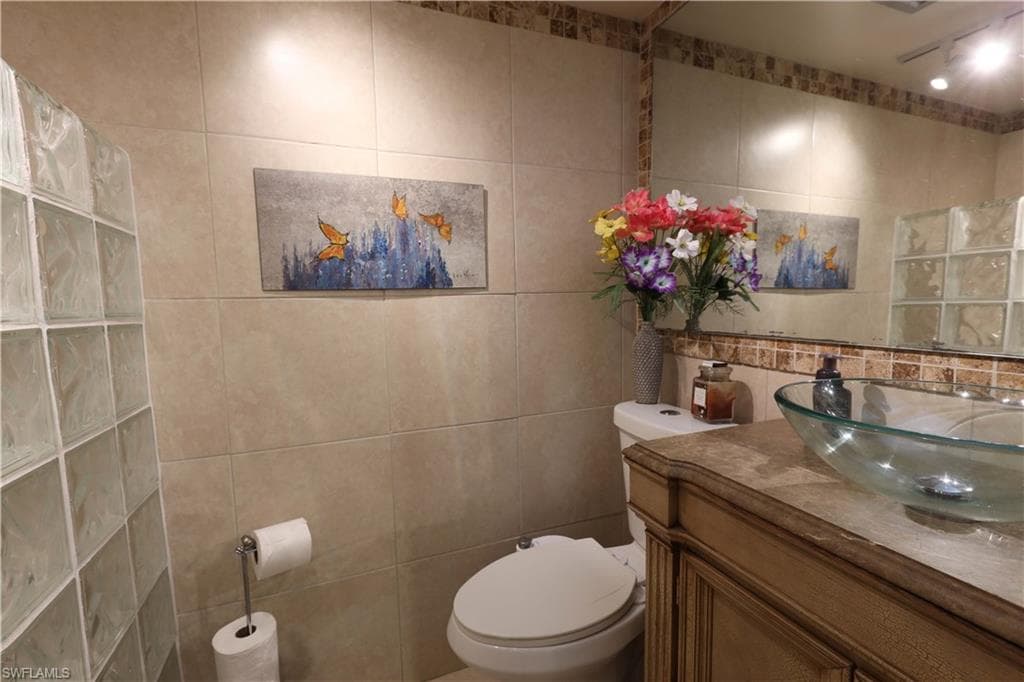 37 High Point CIR E 209-12
