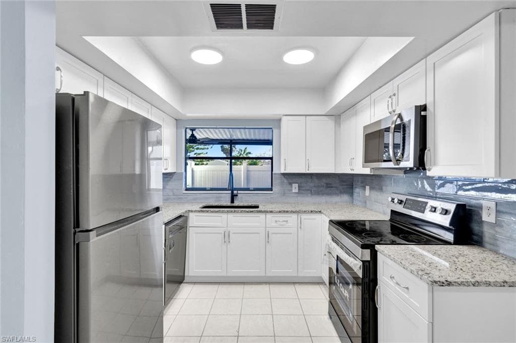 1423 SW Courtyards TER 70-11