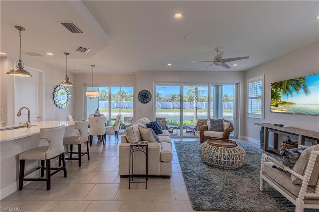 2561 Seychelles DR 304-12