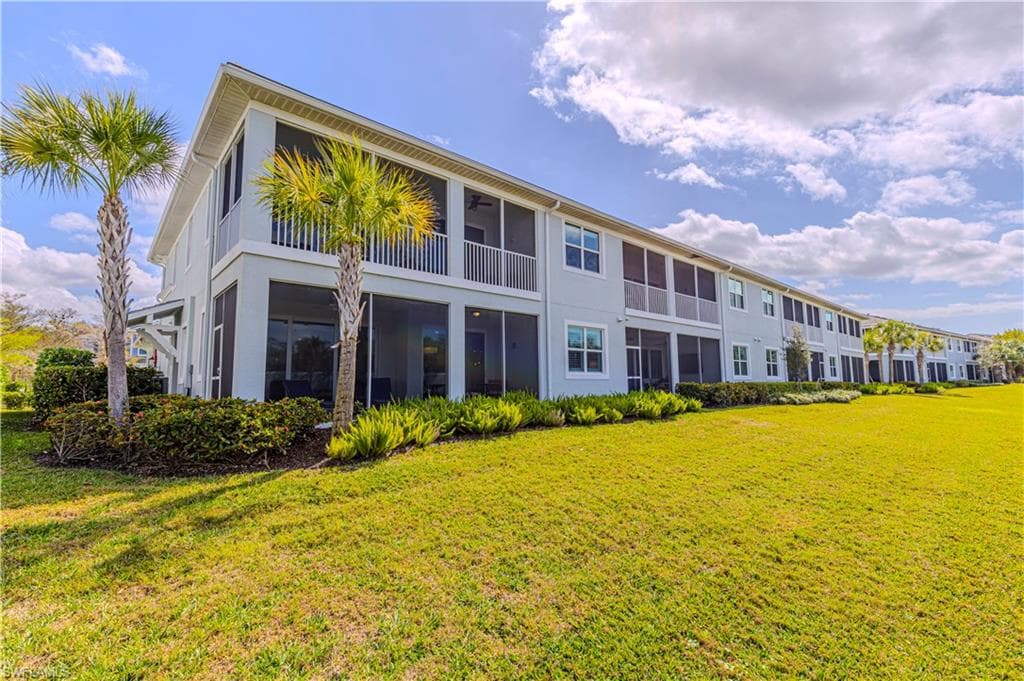 2561 Seychelles DR 304-5