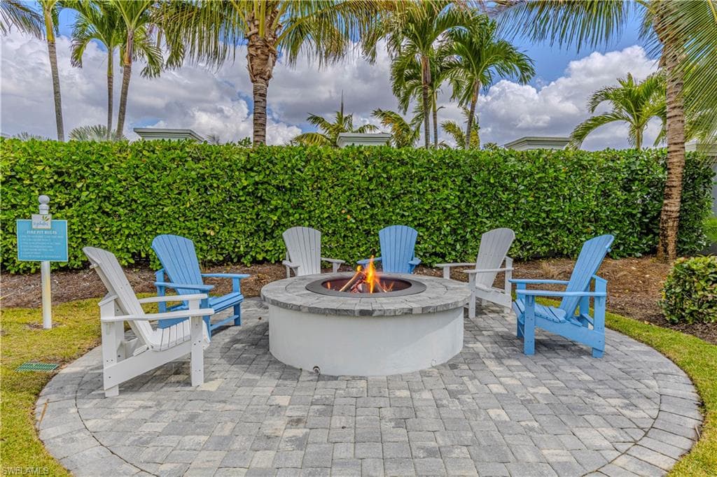 2561 Seychelles DR 304-33