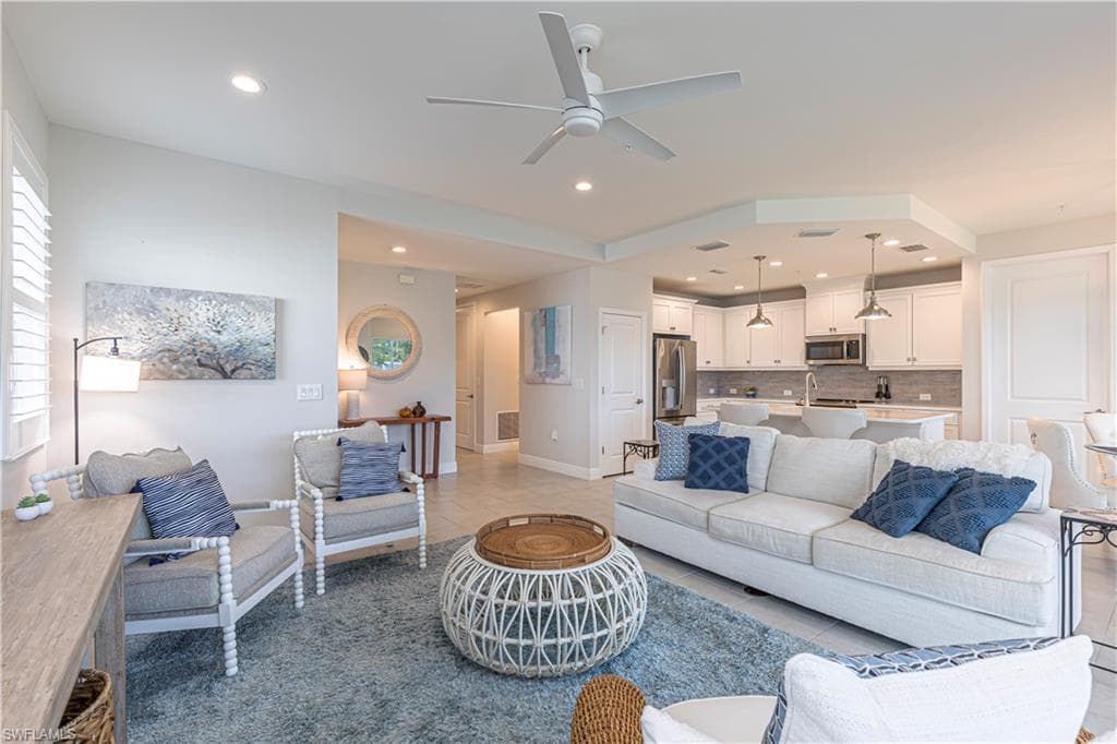 2561 Seychelles DR 304-11