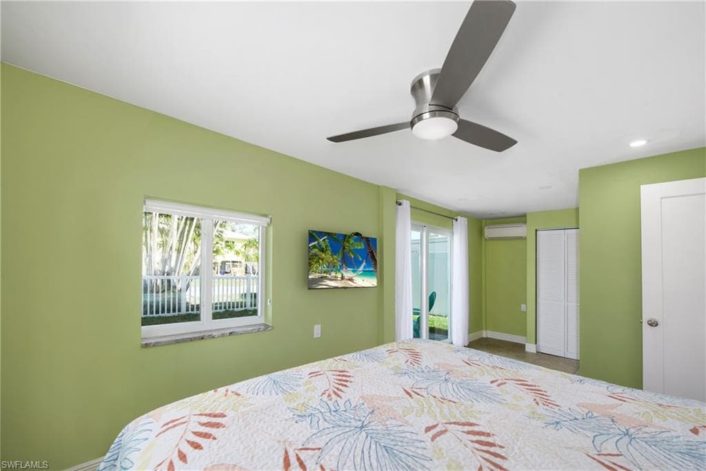 5440 Palmetto ST-16